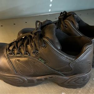 Reebok non slip work shoe. Size 8.5 M in women’s. Brand new.